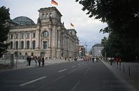 Berlin-Mitte-Regierungsviertel-Reichstag-200006-33.jpg
