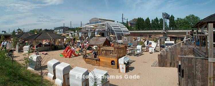 17. 5. 2009. Berlin. Berlin-Mitte. Kapelle-Ufer. BundesPresseStrand  (Panorama aus mehreren Einzelbildern)