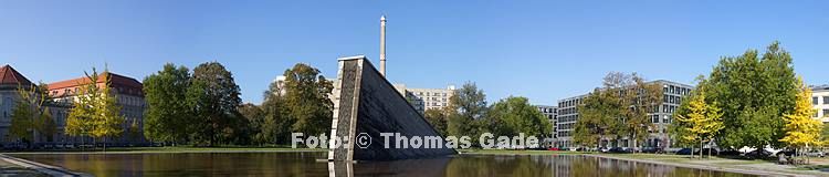 23. 10. 2011. Berlin. Berlin-Mitte. Invalidenpark. Mauerbrunnen. Panorama