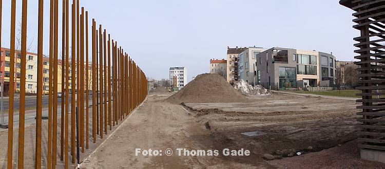 12. 3. 2011. Berlin. Berlin-Mitte. Bernauer Stra?e. Ehemaliger Mauerstreifen. Gedenkst?tte Berliner Mauer  -  Berlin Wall Memorial