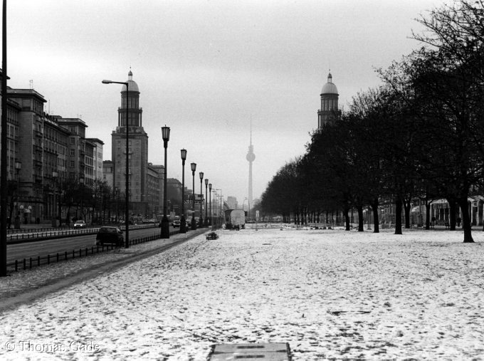 Februar 1996. Berlin. Friedrichshain. Karl-Marx-Allee.
