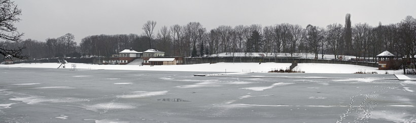 22. 2. 2009. Berlin. Mitte. Wedding. Winter. Zugefrorener Plötzensee