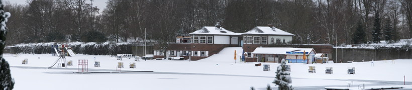 1. 1. 2010. Berlin. Mitte. Wedding. Winter. Zugefrorener Plötzensee