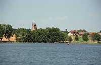 Juni 2003. Mecklenburg-Vorpommern. Feldberger Seen - Gebiet. Bei Carwitz. Boote auf dem Dreetzsee. Sommer