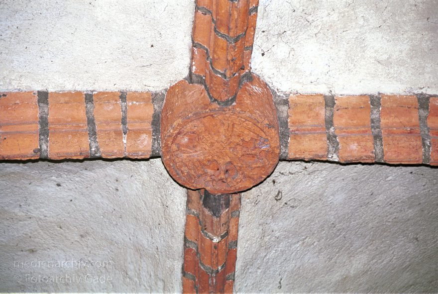 <br>Kreuzgewlbe am Rathaus mit dem Brandenburger Adler