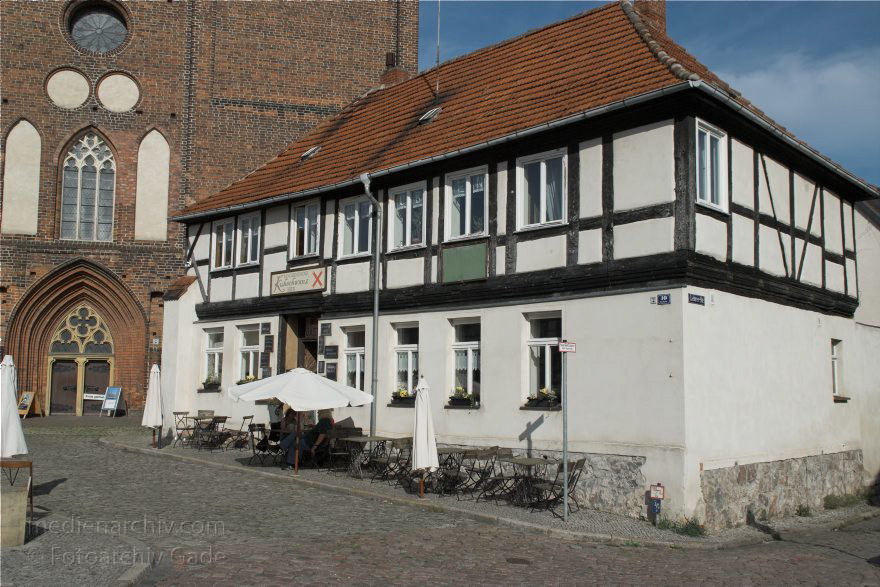 22. 7. 2009. Sachsen-Anhalt. Tangermünde. Kleinstadt an der Elbe in der Altmark. Altstadt mit Fachwerkhusern.