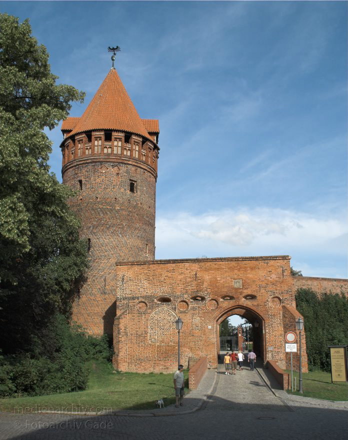 22. 7. 2009. Sachsen-Anhalt. Tangermünde. Kleinstadt an der Elbe in der Altmark. Altstadt mit Fachwerkhusern.