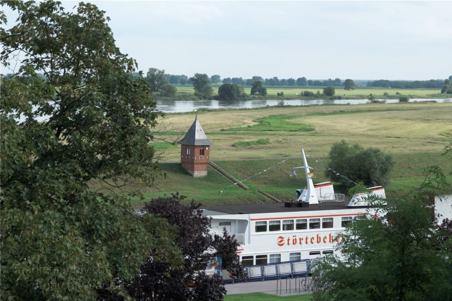 22. 7. 2009. Sachsen-Anhalt. Tangermünde. Kleinstadt an der Elbe in der Altmark. Altstadt mit Fachwerkhusern.