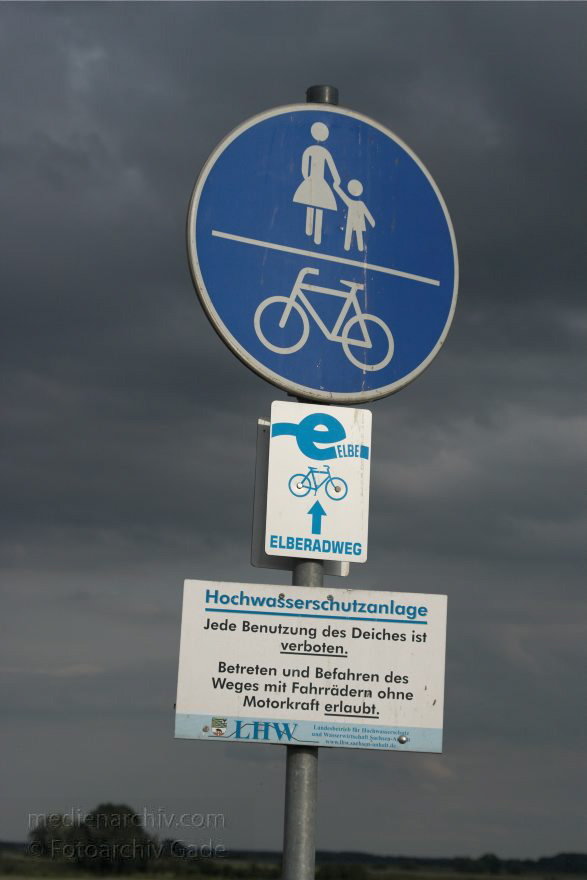 22. 7. 2009. Sachsen-Anhalt. Tangermünde. Kleinstadt an der Elbe in der Altmark. Altstadt mit Fachwerkhusern.