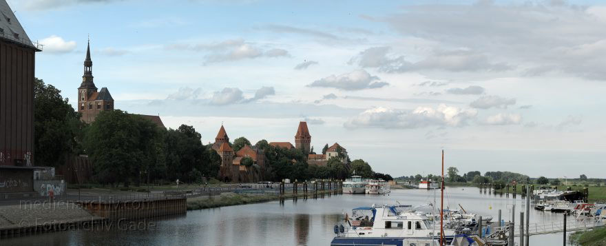22. 7. 2009. Sachsen-Anhalt. Tangermünde. Kleinstadt an der Elbe in der Altmark. Altstadt. / St. Stephanskirche. 