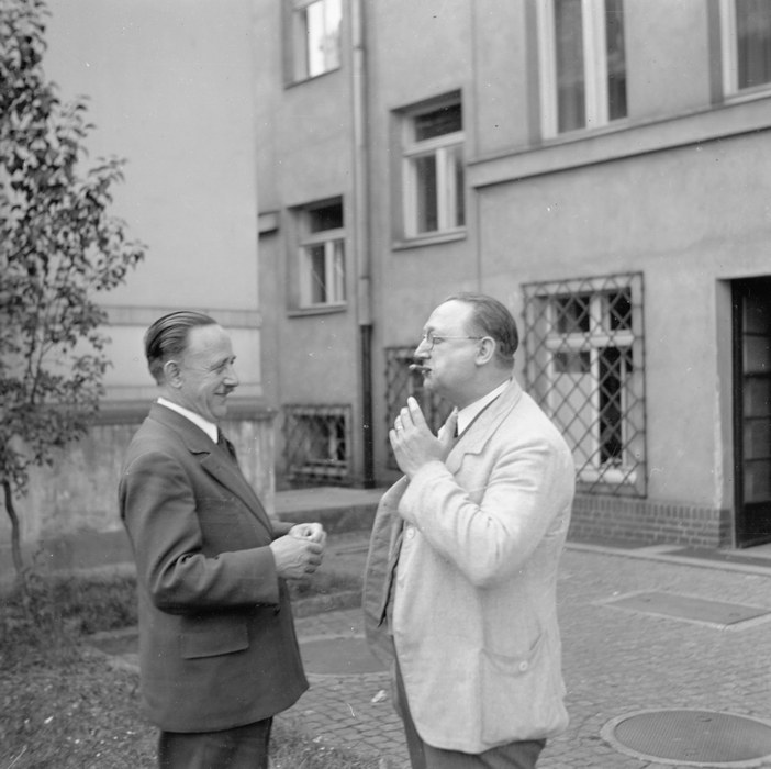 1936. Sachsen. Dresden. Menschen. zwei Männer