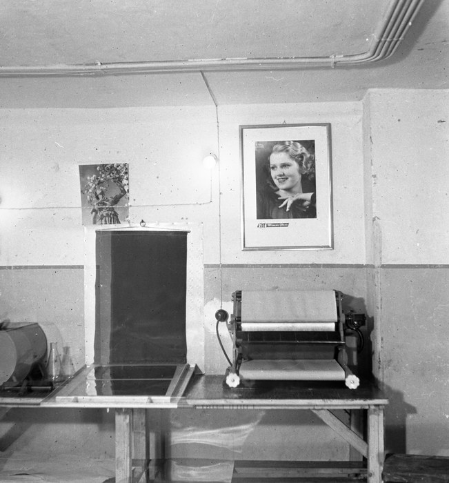 1936. Sachsen. Dresden. Fotolabor. Dunkelkammer