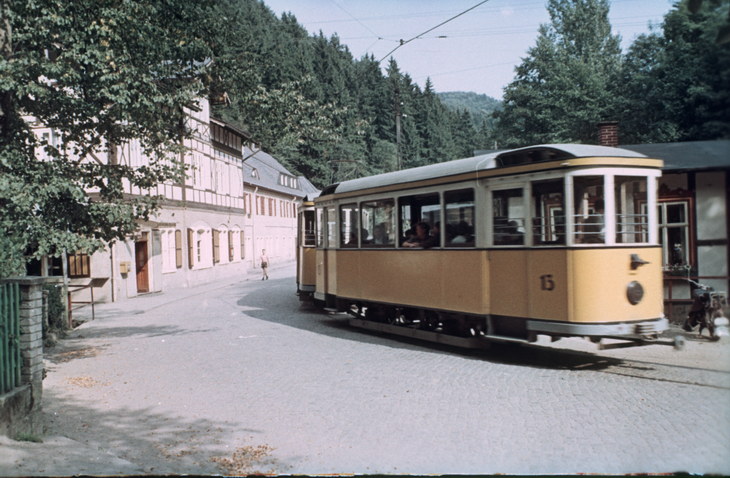 1950er. Sachsen. Elbsandsteingebirge. Straßenbahn