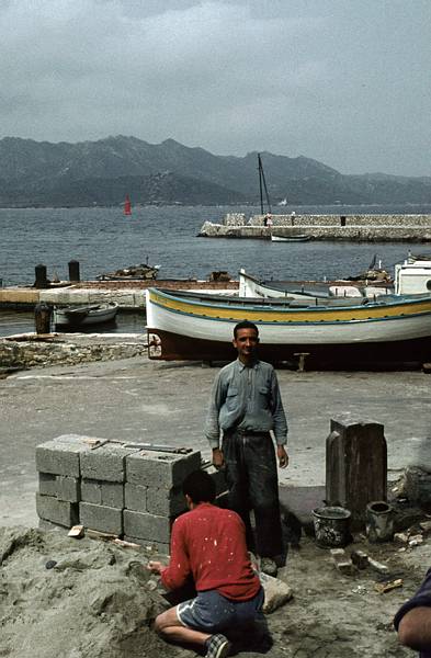 1958. Frankreich. Korsika. Sankt Florent. Hafen. Boote. Meer