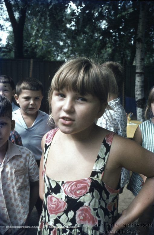 1970. Sowjetunion. Russland.  Charkow. Kinder. Mädchen